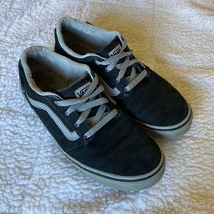 Vans Old Skool- youth size 5.5/womens 7